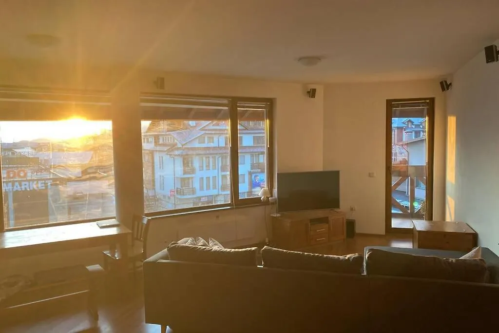 Large Gondola Apartment - Center, Neon بانسكو